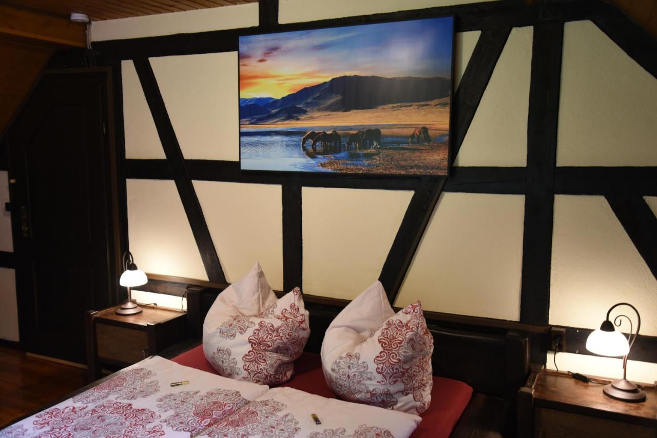 Gastehaus Eponada Villa Weisel ภายนอก รูปภาพ