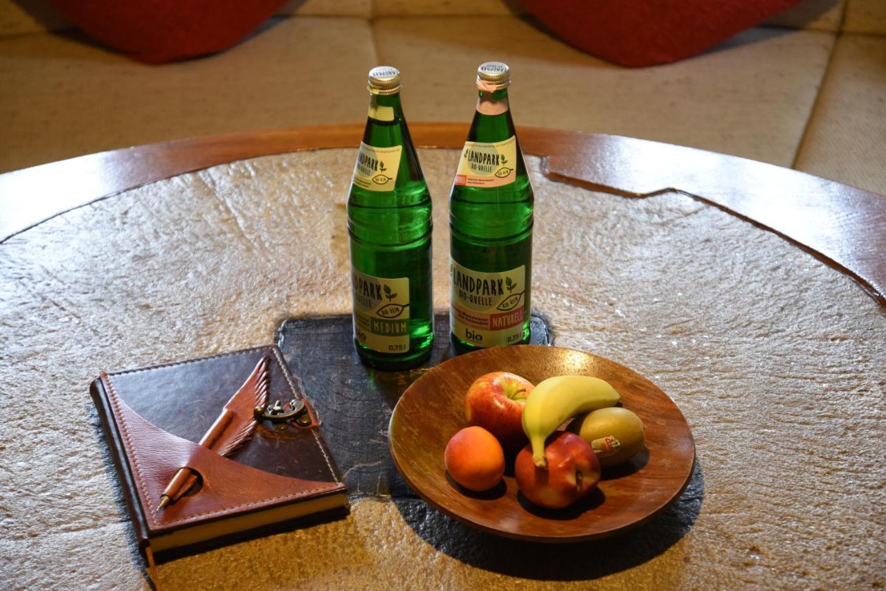 Gastehaus Eponada Villa Weisel ภายนอก รูปภาพ