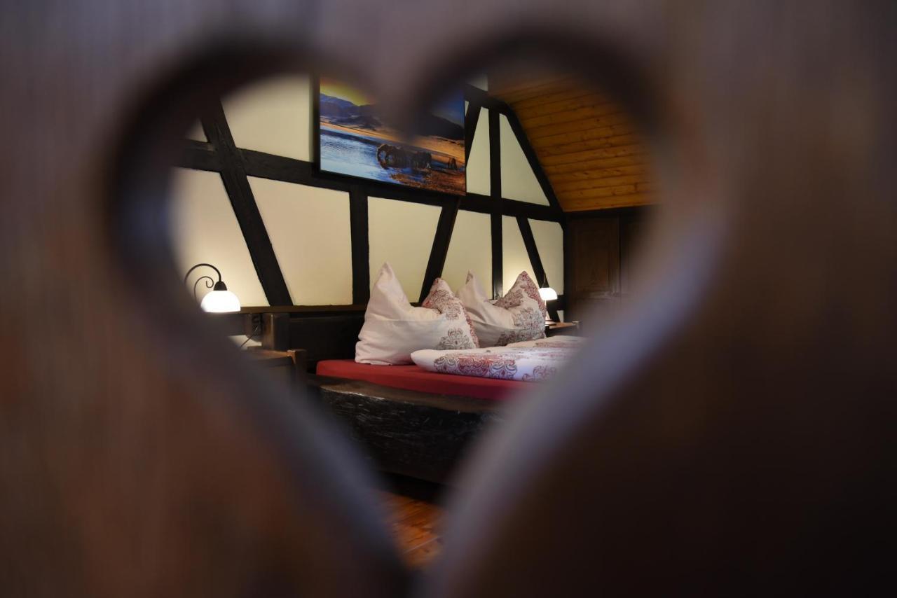 Gastehaus Eponada Villa Weisel ภายนอก รูปภาพ