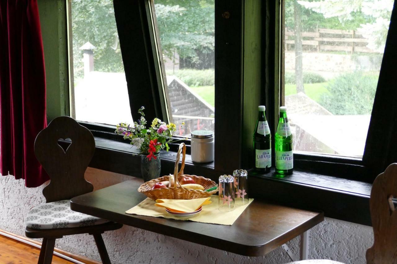 Gastehaus Eponada Villa Weisel ภายนอก รูปภาพ