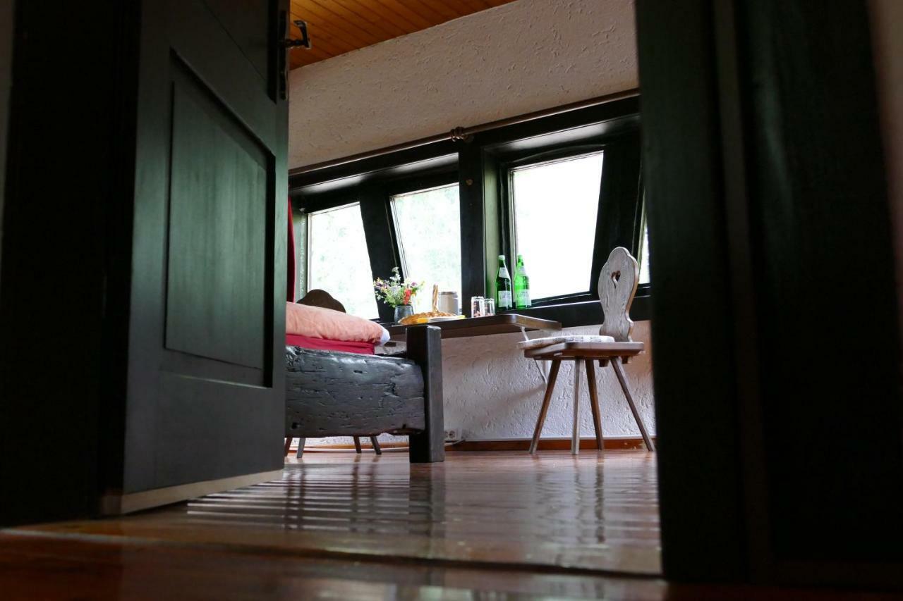 Gastehaus Eponada Villa Weisel ภายนอก รูปภาพ