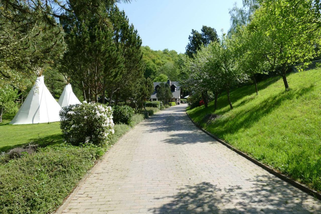 Gastehaus Eponada Villa Weisel ภายนอก รูปภาพ