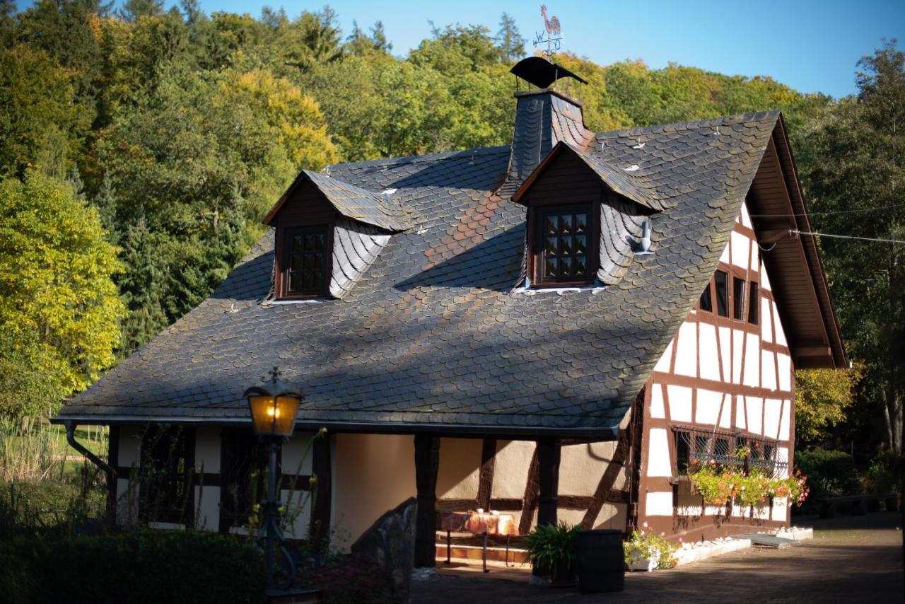 Gastehaus Eponada Villa Weisel ภายนอก รูปภาพ